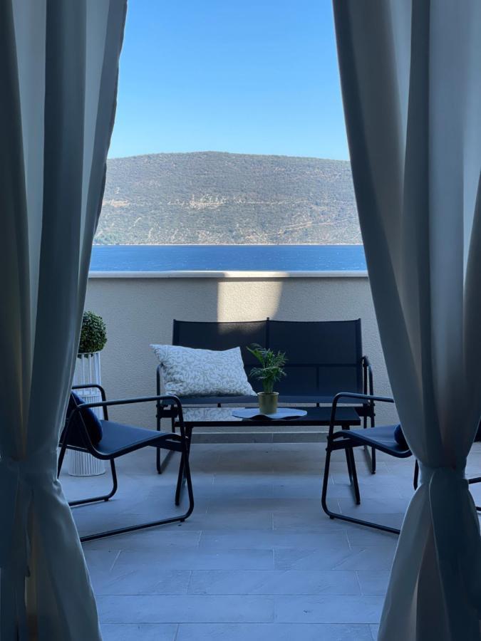 Villa Nika & Eva Cres Exterior photo