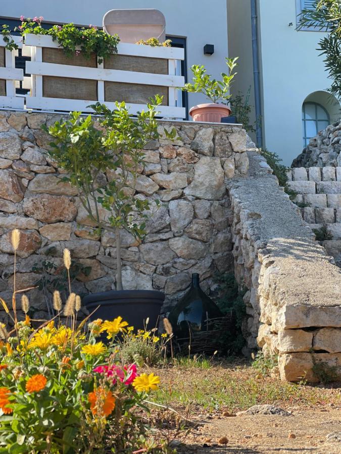 Villa Nika & Eva Cres Exterior photo