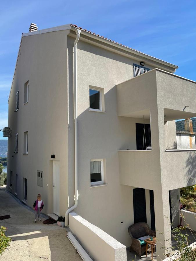Villa Nika & Eva Cres Exterior photo